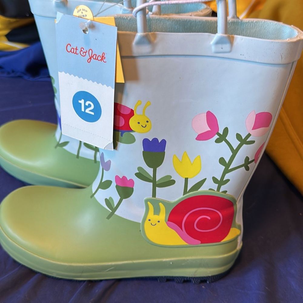 Cat & Jack Light Blue and Green Snail Print Kids Rain Boots